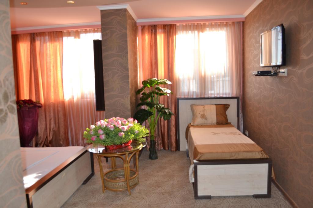 New Baxos Hotel Yerevan Bilik gambar
